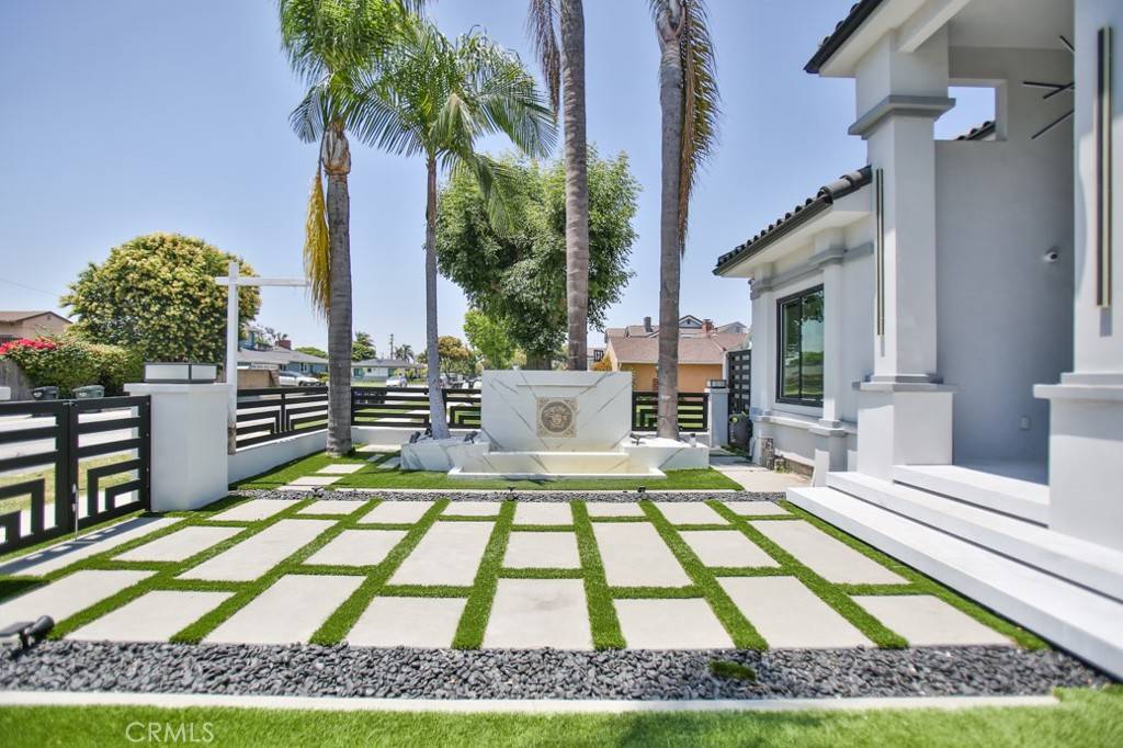 Downey, CA 90241,9359 Cecilia ST