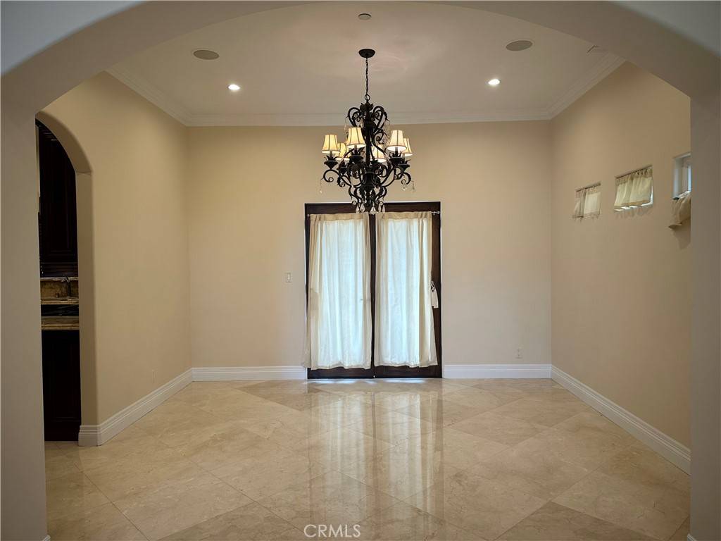 Downey, CA 90241,7832 3rd ST
