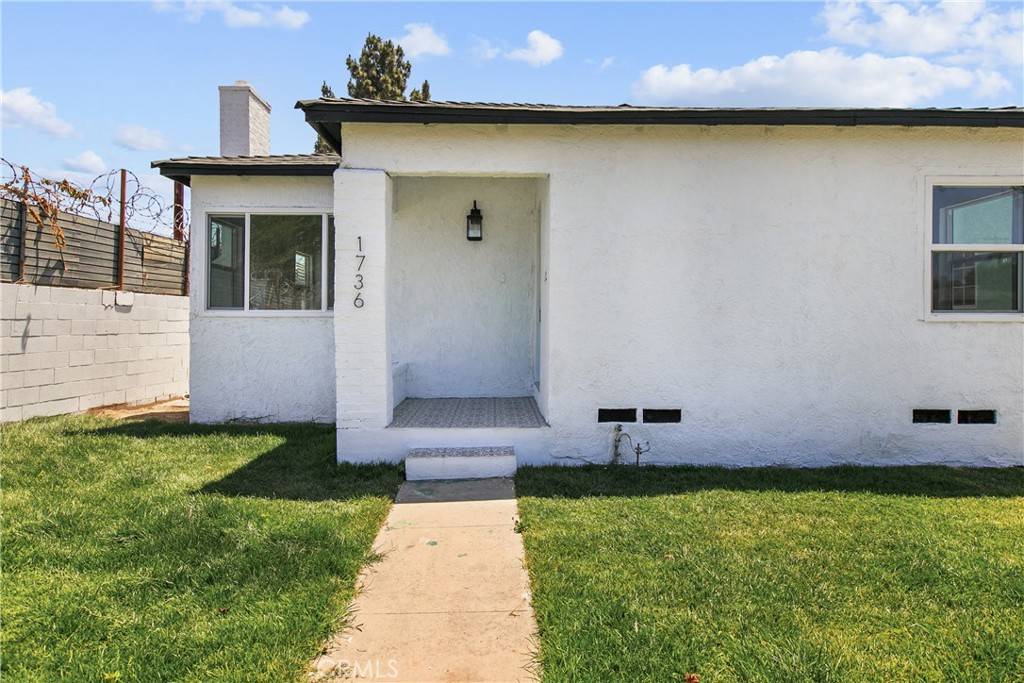 Compton, CA 90221,1736 N Mcdivitt AVE