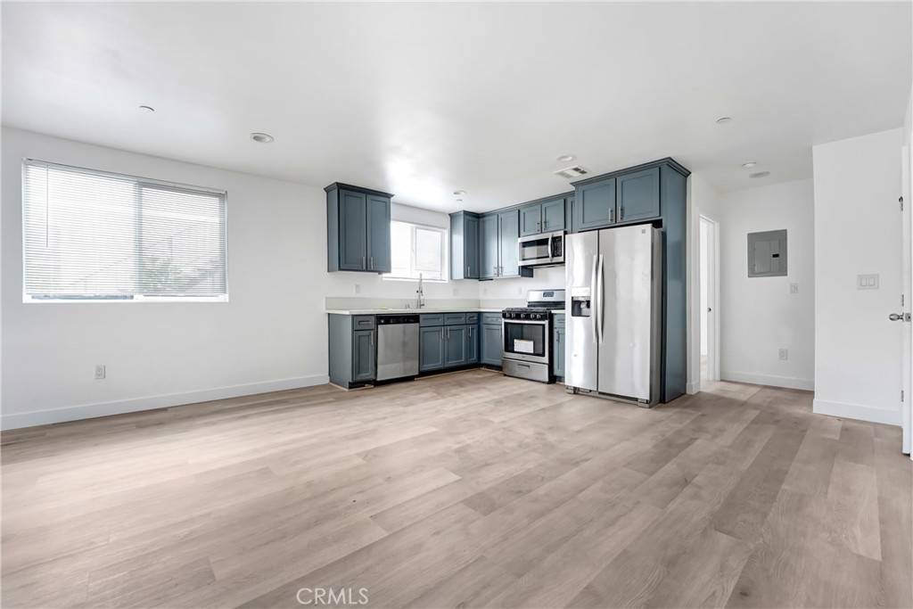 Los Angeles, CA 90033,2437 Malabar ST
