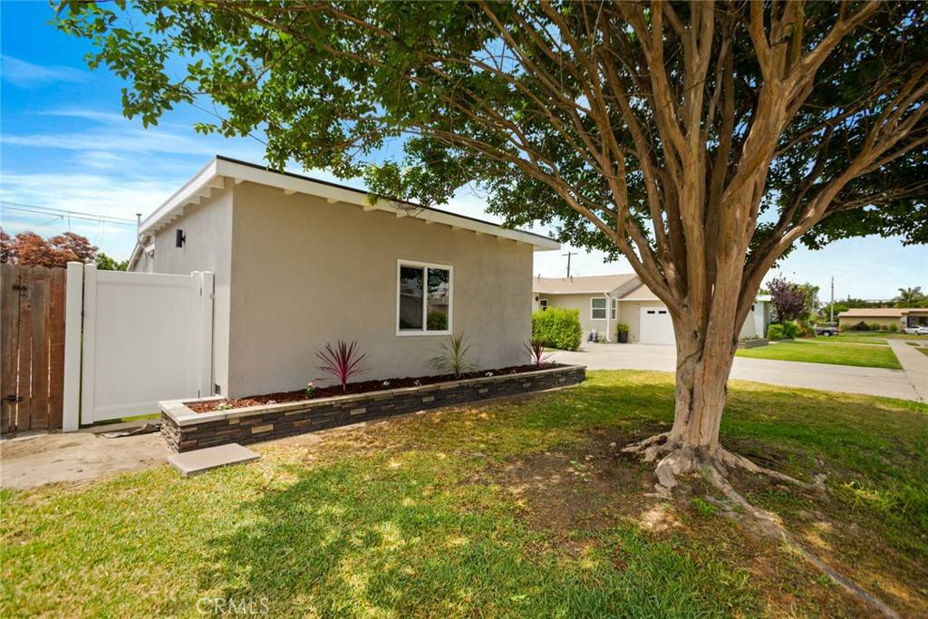Lakewood, CA 90713,6118 Wolfe ST