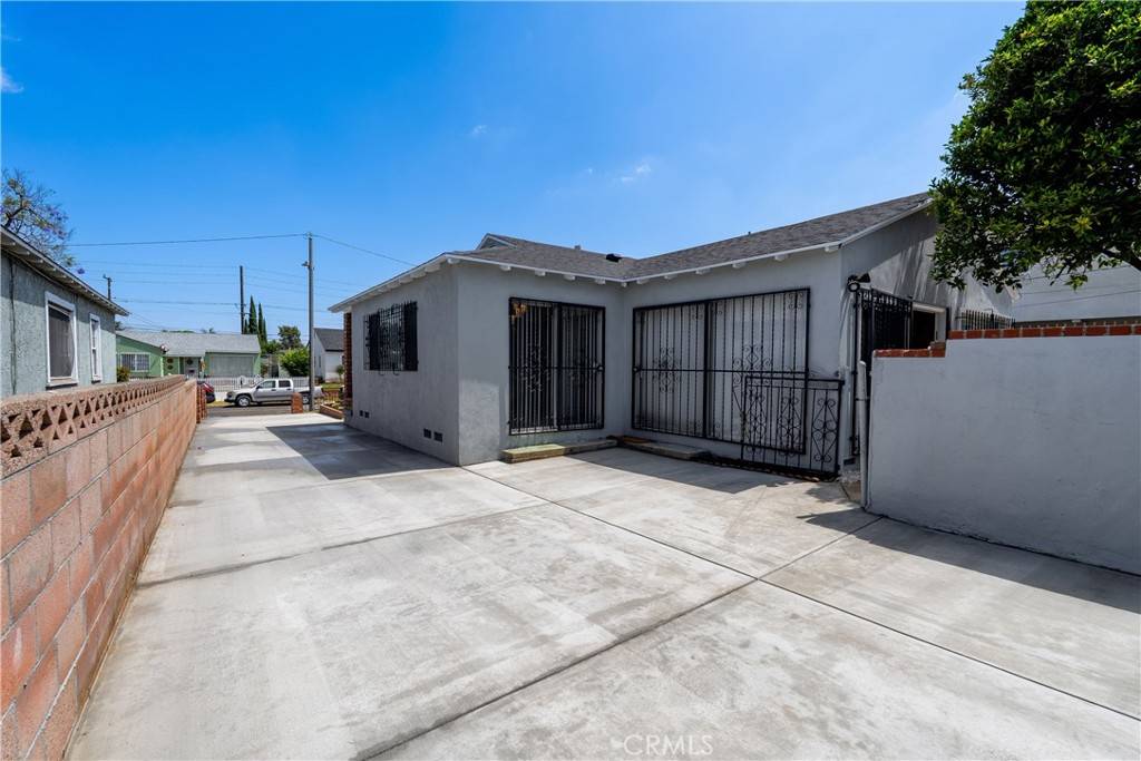 Compton, CA 90220,2408 W Corydon ST