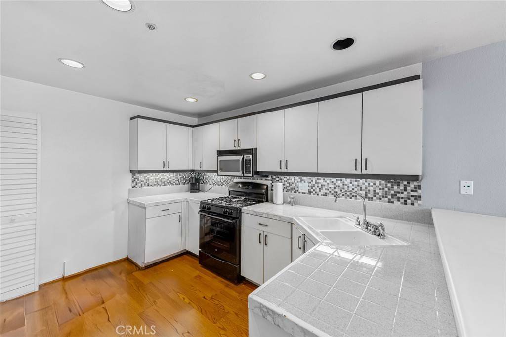 Corona, CA 92879,2901 Via Milano #103