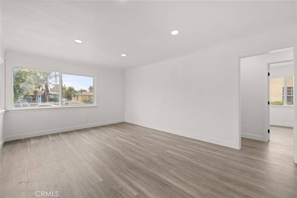 Lynwood, CA 90262,4239 Brewster AVE