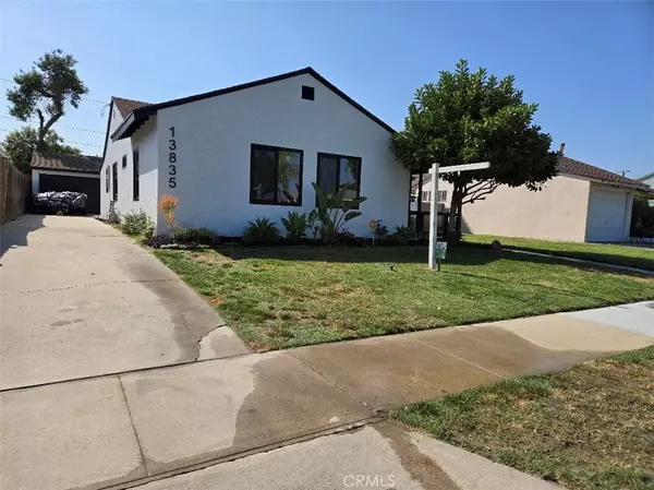 Bellflower, CA 90706,13835 Cowley AVE