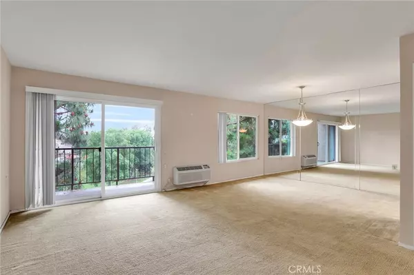Laguna Woods, CA 92637,3486 Bahia Blanca West #3F