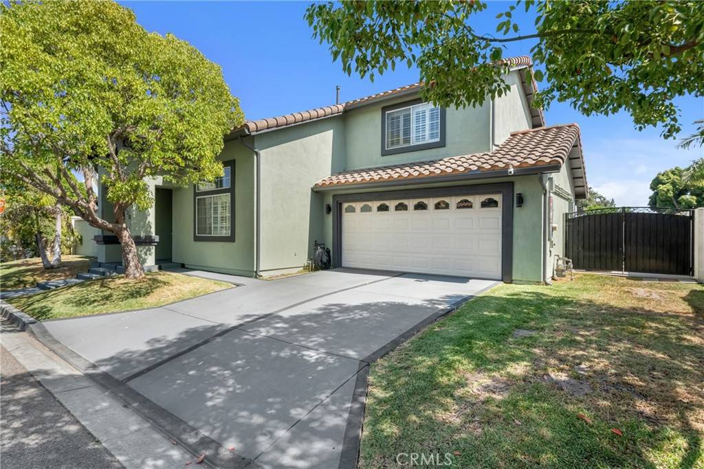 Paramount, CA 90723,6320 Rancho Rio RD