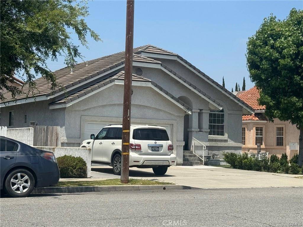 Paramount, CA 90723,15727 Virginia AVE
