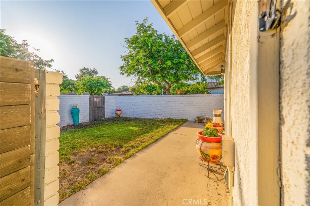 Claremont, CA 91711,2040 Cape Cod CT