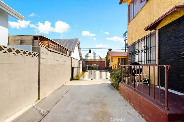 Los Angeles, CA 90047,1426 W 83rd St