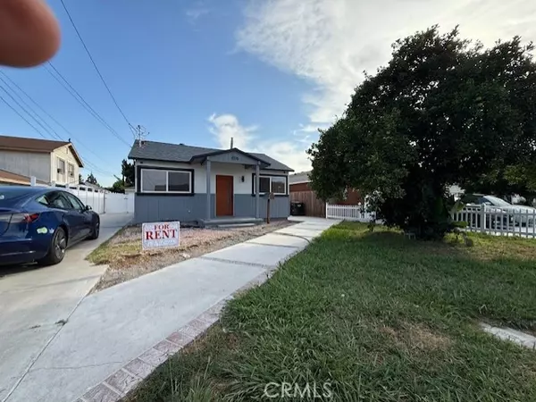 Downey, CA 90242,8106 Leeds ST