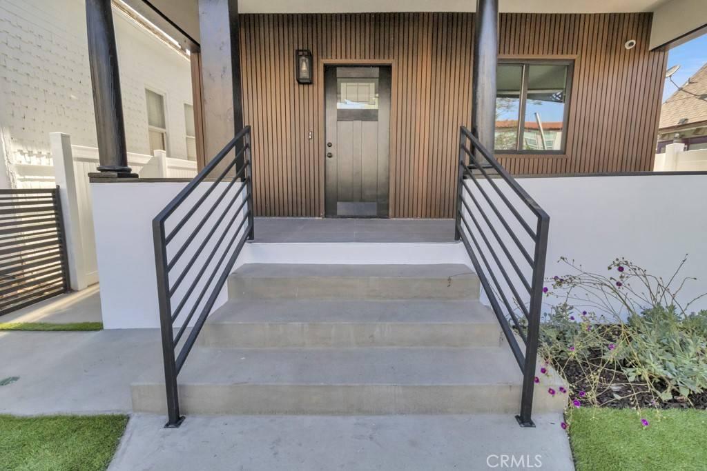 Long Beach, CA 90802,629 Olive AVE