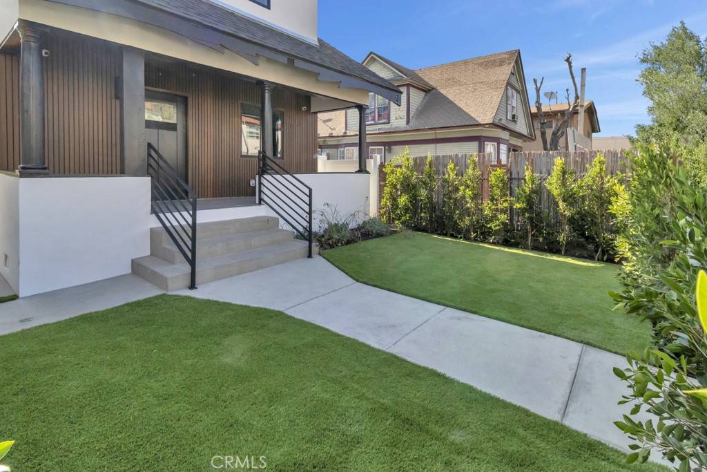 Long Beach, CA 90802,629 Olive AVE