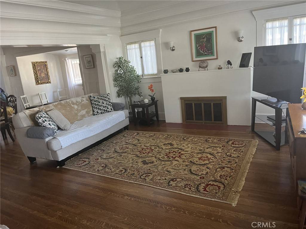 Los Angeles, CA 90026,138 N Dillon ST