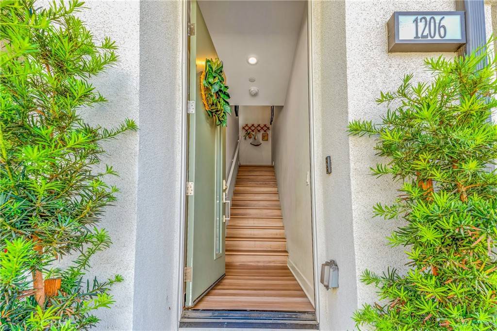 Anaheim, CA 92805,1206 W Cara DR
