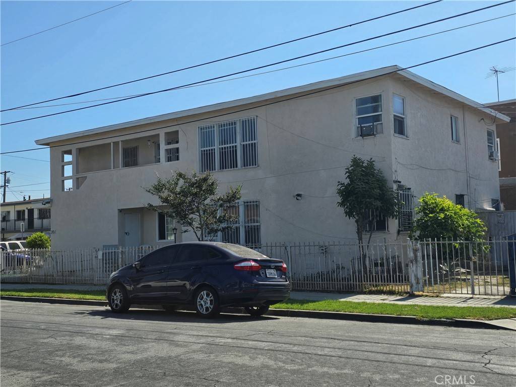 Compton, CA 90220,301 W Magnolia ST