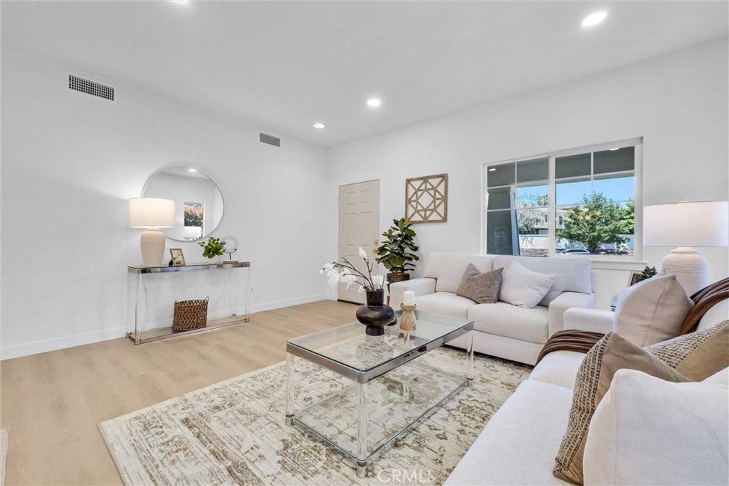Temecula, CA 92592,46079 Galaxy CT