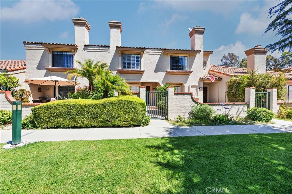 234 Country Club DR #C, Simi Valley, CA 93065