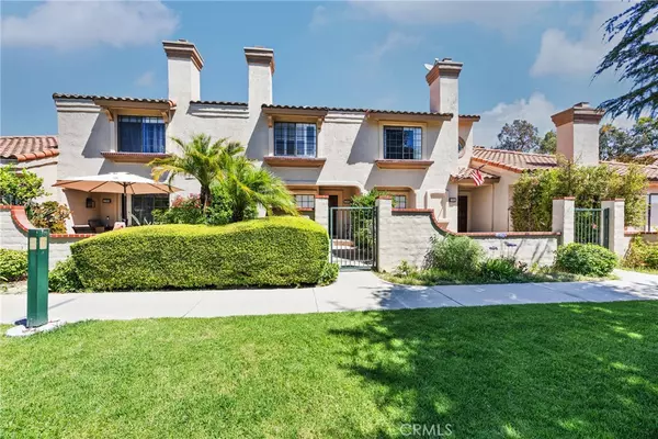 234 Country Club DR #C, Simi Valley, CA 93065