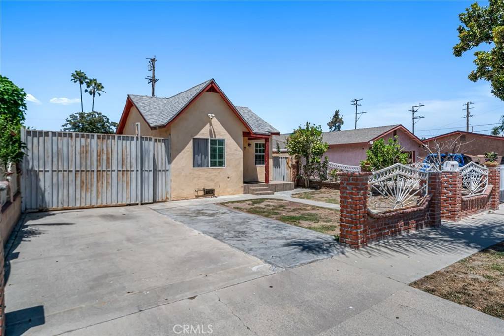 Compton, CA 90221,12813 S Harris AVE