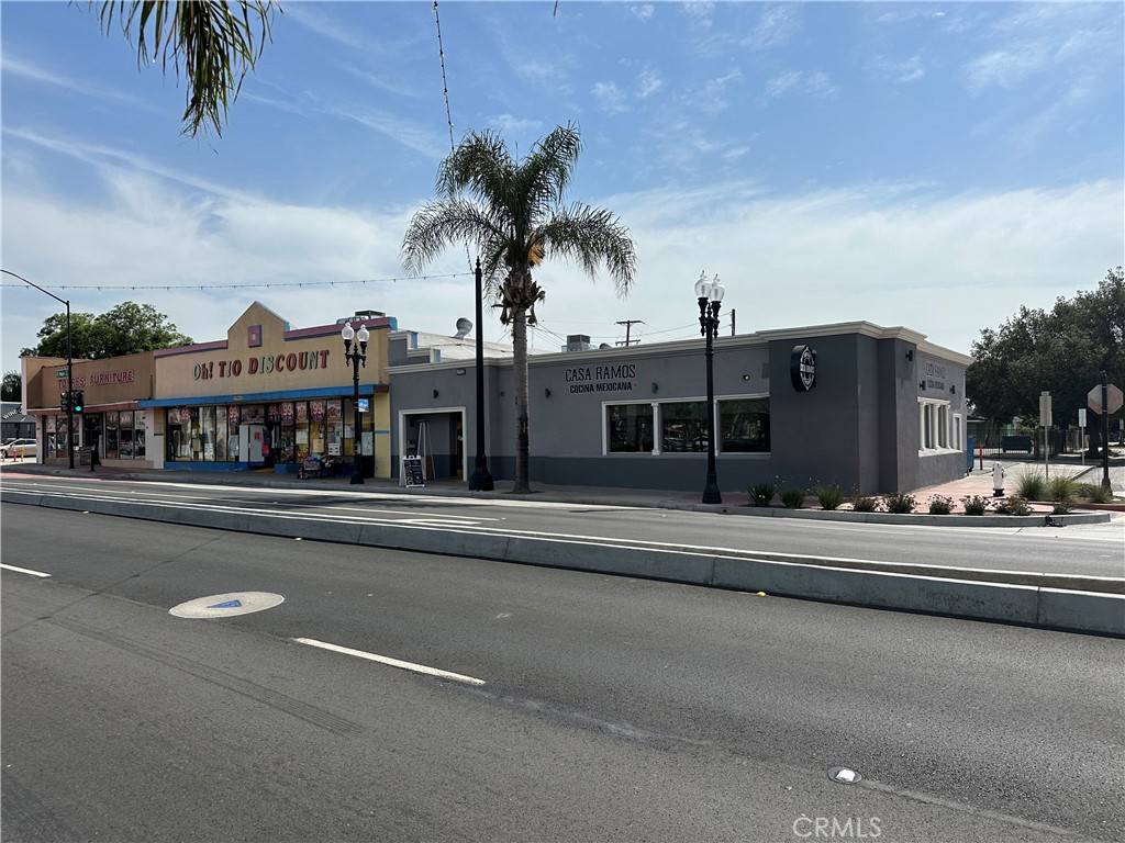 Santa Ana, CA 92707,1717 S Main ST