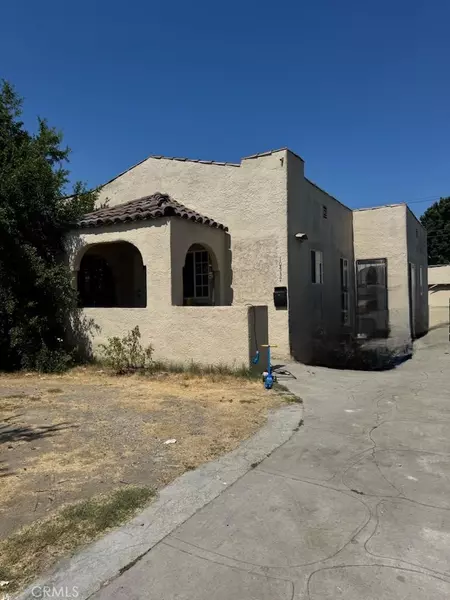 10537 California AVE, South Gate, CA 90280