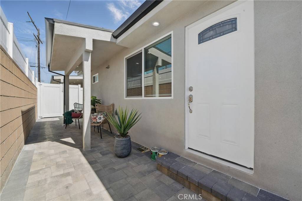 North Hollywood, CA 91605,8140 Vantage Ave