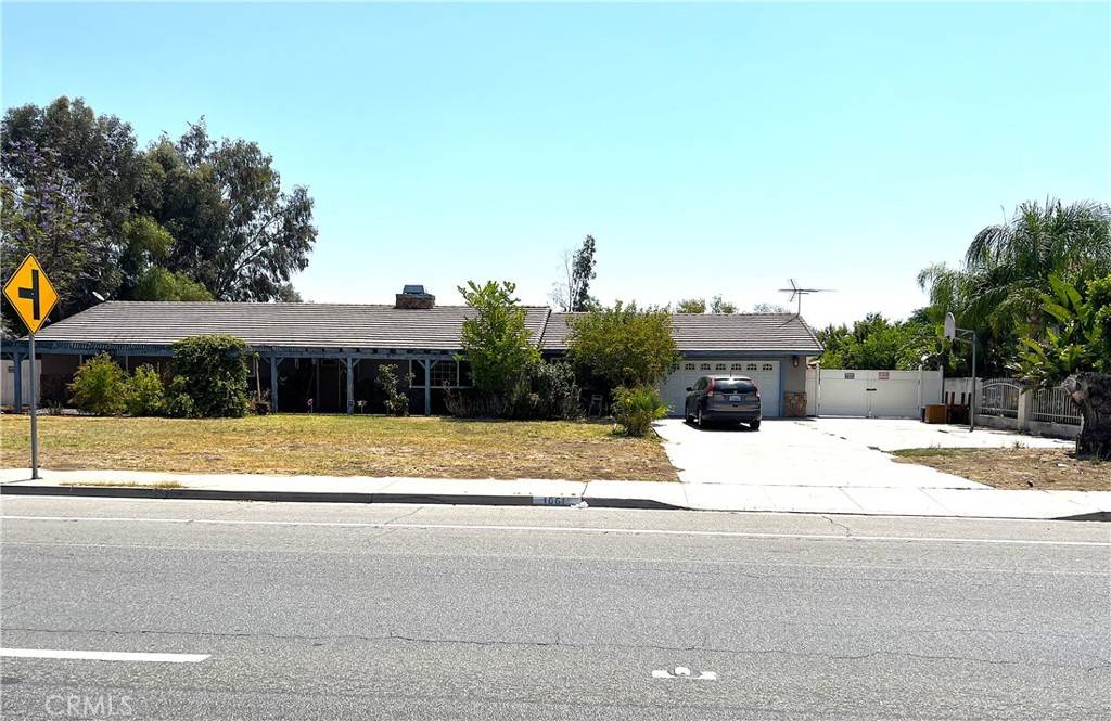 1061 N Perris BLVD, Perris, CA 92571
