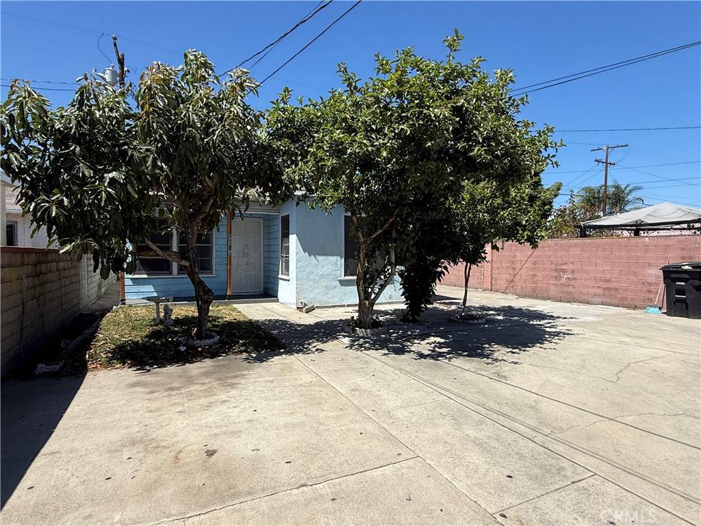South Gate, CA 90280,2817 Indiana Avenue