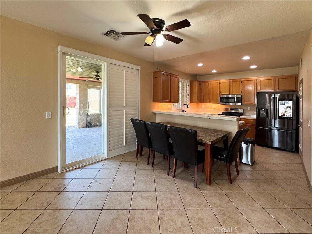 El Centro, CA 92243,1398 Meadowview AVE