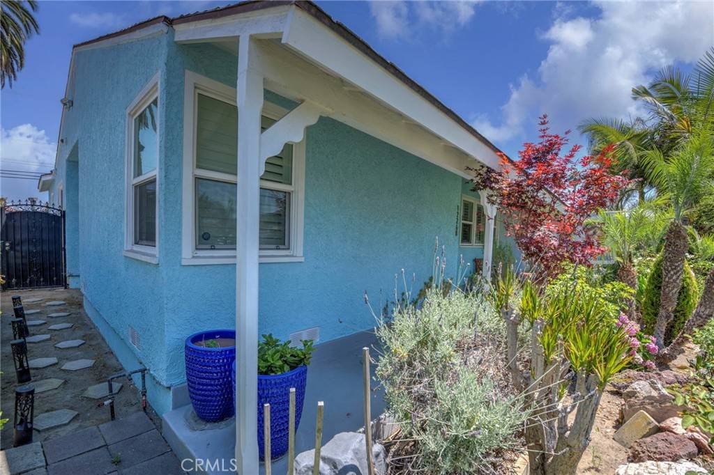 Downey, CA 90242,12268 Samoline AVE