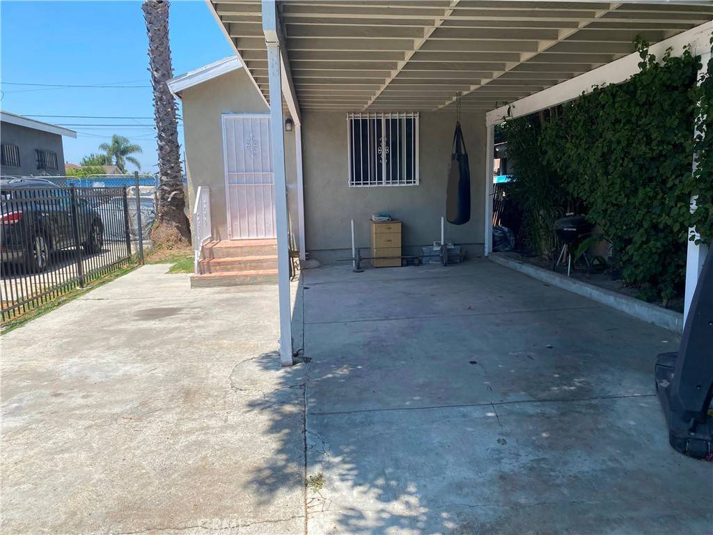 Los Angeles, CA 90059,10815 Gorman AVE