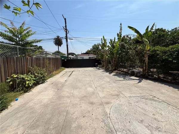 8810 MENLO AVE, Los Angeles, CA 90044