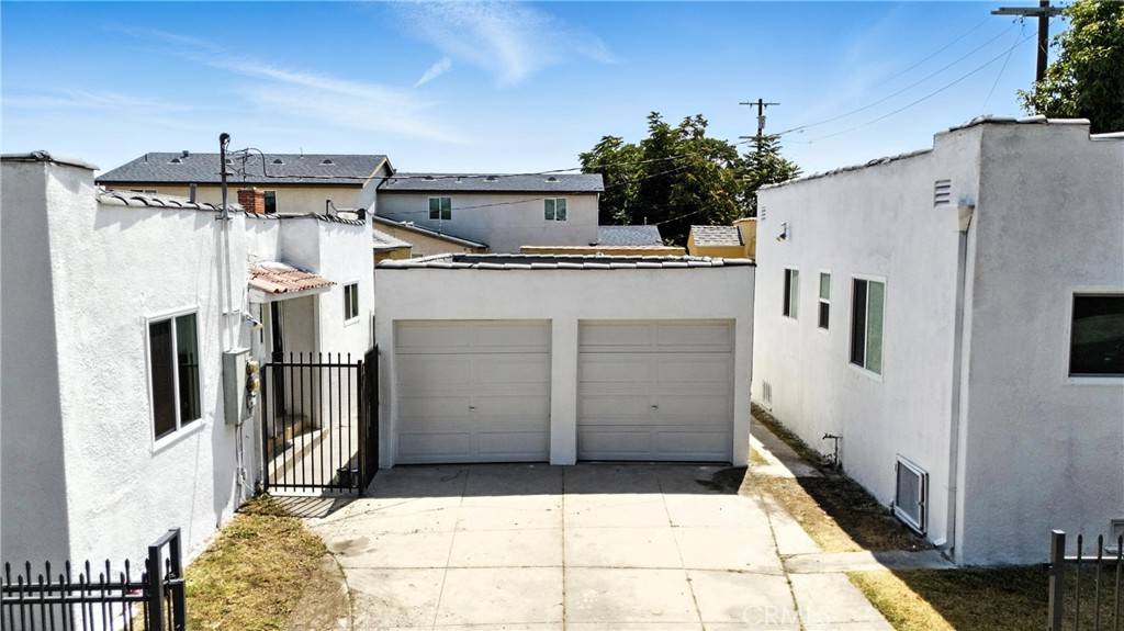 Los Angeles, CA 90047,1458 1460 W 80th ST