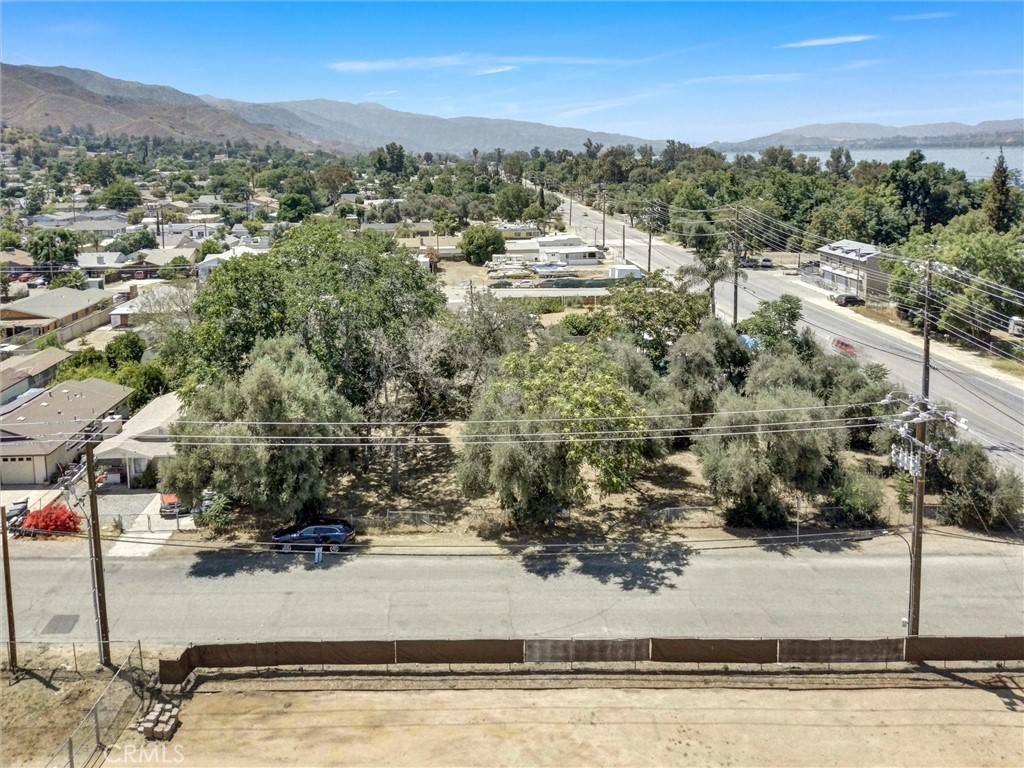 Lake Elsinore, CA 92530,33025 Wood ST