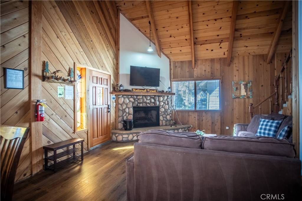 Lake Arrowhead, CA 92352,1126 Aleutian DR