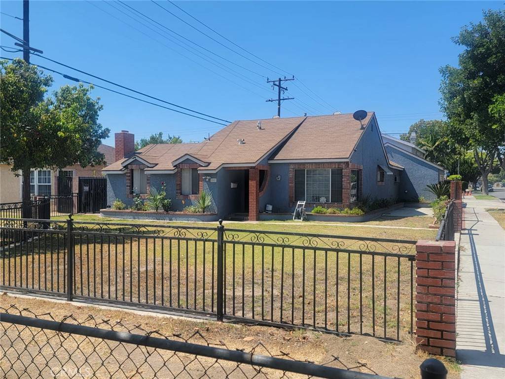 Downey, CA 90242,8502 Borson ST