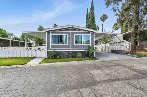 Colton, CA 92324,2851 S La Cadena #114