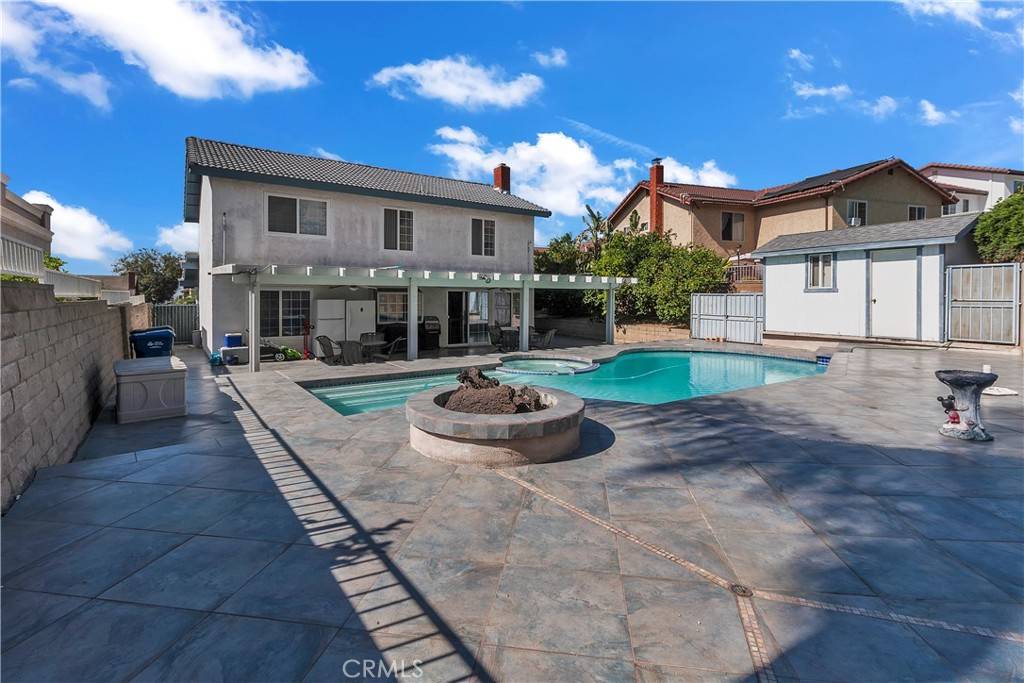 Montebello, CA 90640,1010 W Yorktown AVE
