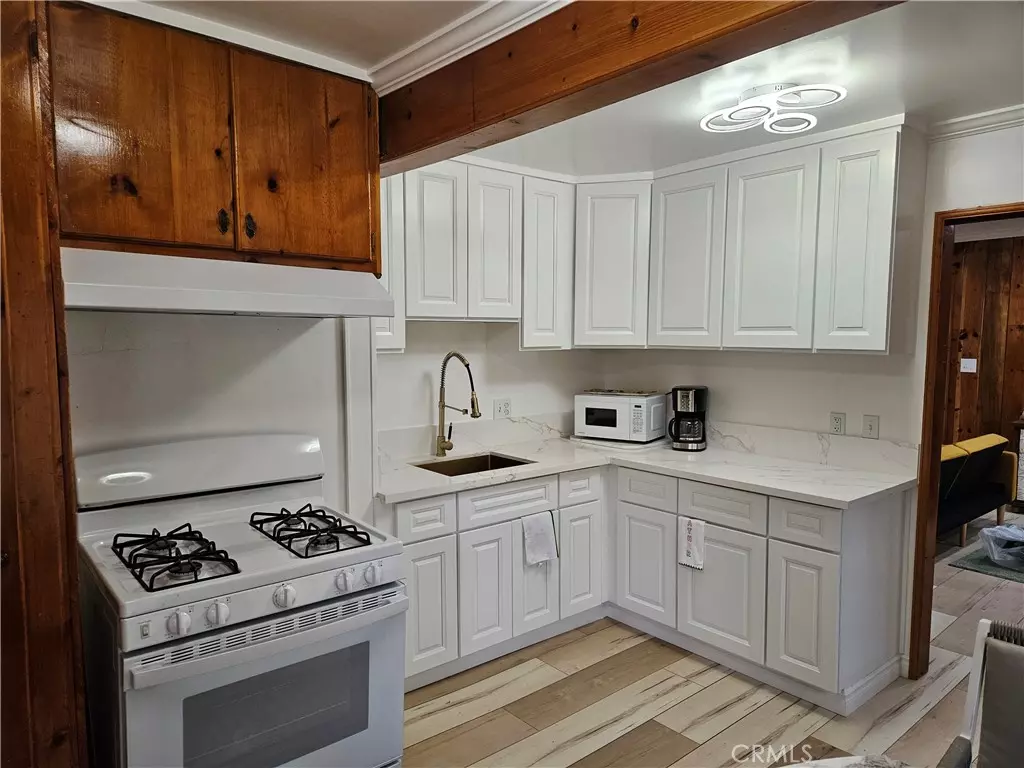 Running Springs, CA 92382,32868 Deer LN