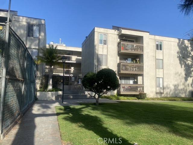 Montebello, CA 90640,1640 Neil Armstrong ST #306