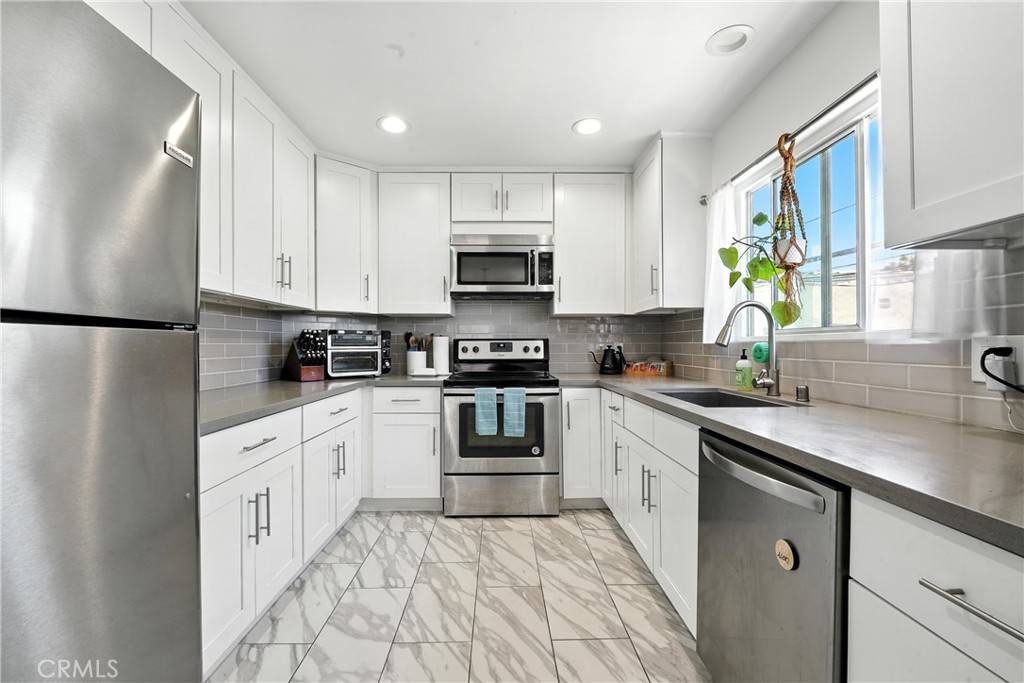 Long Beach, CA 90803,2838 E Mariquita ST #10