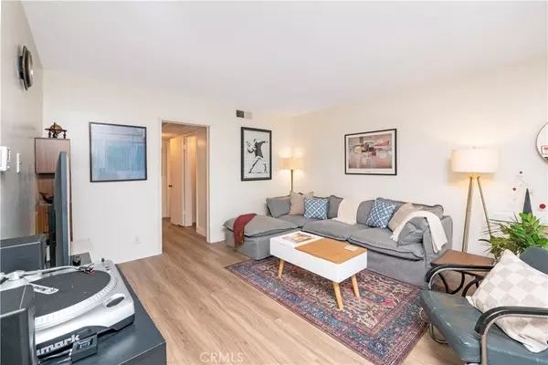 North Hollywood, CA 91606,6160 Whitsett AVE #4