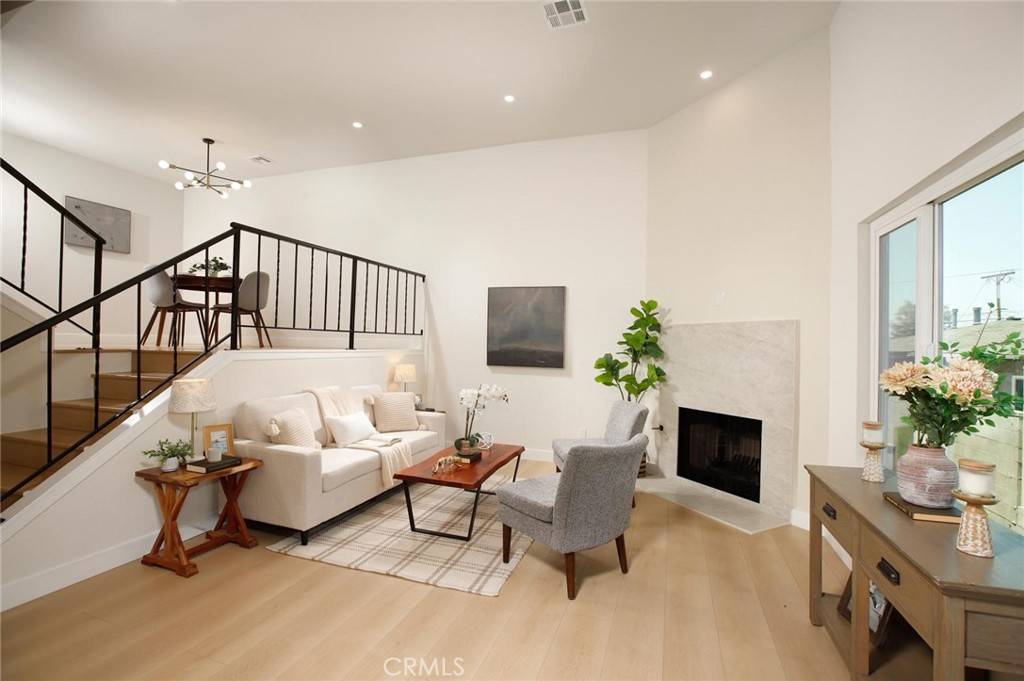 Tujunga, CA 91042,10141 Samoa AVE #25