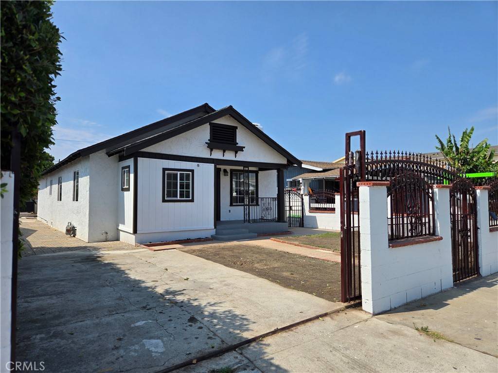 1056 W 52nd ST, Los Angeles, CA 90037
