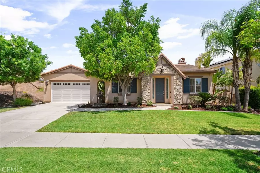 8416 Sunset Rose DR, Corona, CA 92883