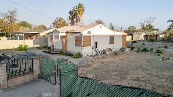 Pacoima, CA 91331,13722 Pierce ST