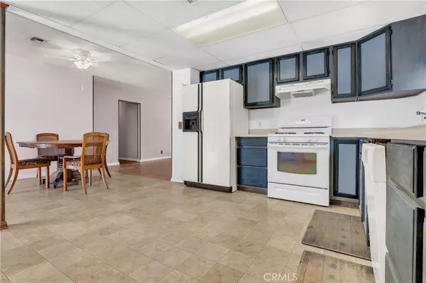 Pico Rivera, CA 90660,9838 Maxine ST