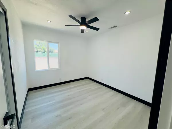 Pico Rivera, CA 90660,8827 West BLVD