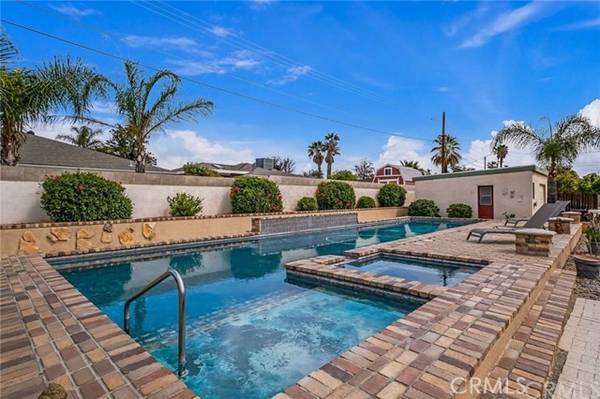 Fontana, CA 92335,9105 Tamarind AVE